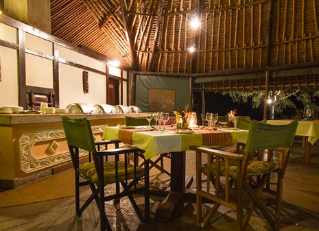 Zomeni Lion Hill Lodge - Tsavo East